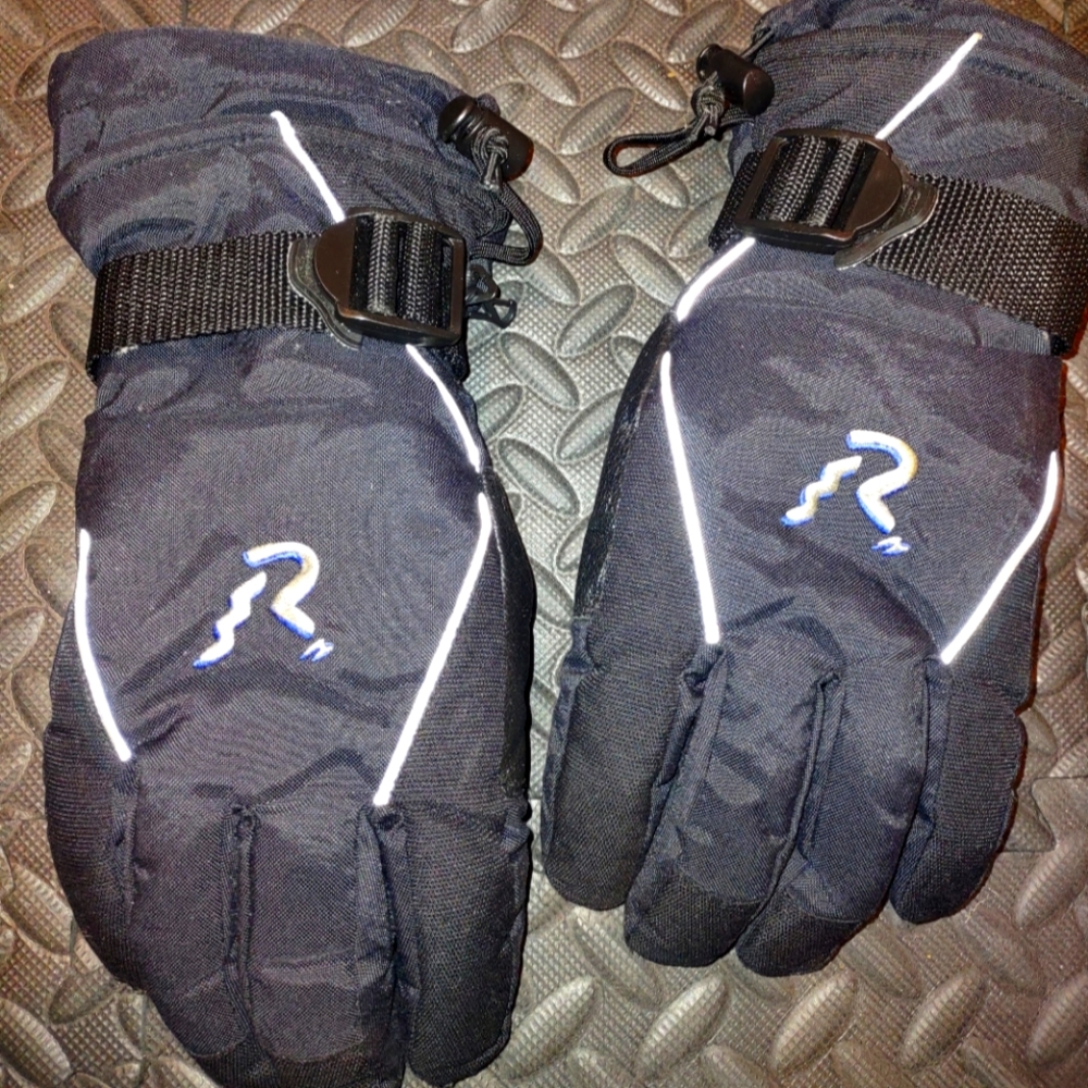 Heavy duty double insulated Snowmobile gloves